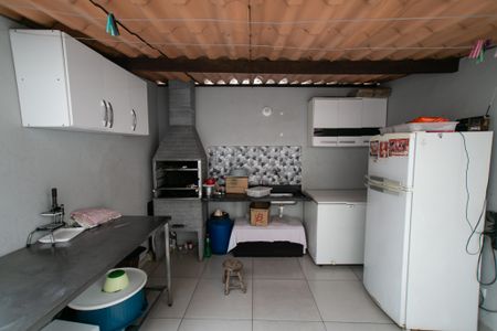 Casa à venda com 102m², 2 quartos e 1 vagaÁrea de Serviço