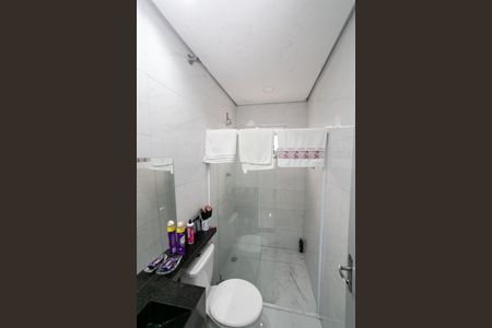 Casa à venda com 102m², 2 quartos e 1 vagaBanheiro