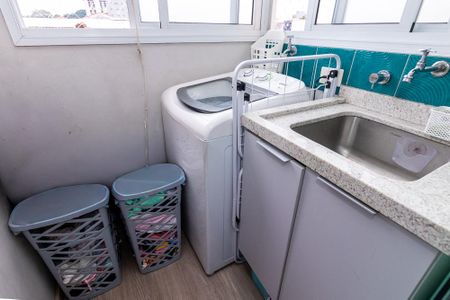 Apartamento à venda com 60m², 2 quartos e 1 vagaÁrea de Serviço