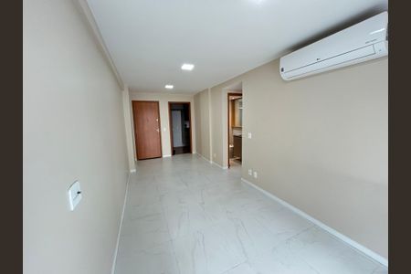 Sala de apartamento à venda com 2 quartos, 62m² em Todos Os Santos, Rio de Janeiro