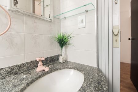 Apartamento à venda com 48m², 2 quartos e 1 vagaBanheiro 