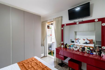 Apartamento à venda com 77m², 3 quartos e 2 vagasSuíte