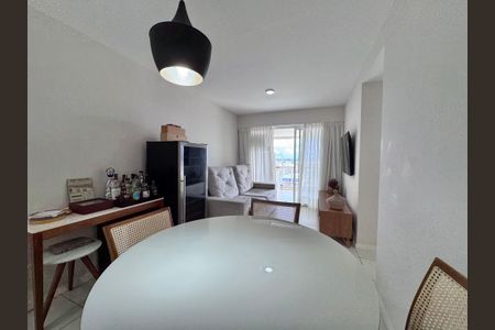 Sala de apartamento para alugar com 2 quartos, 81m² em Barra da Tijuca, Rio de Janeiro