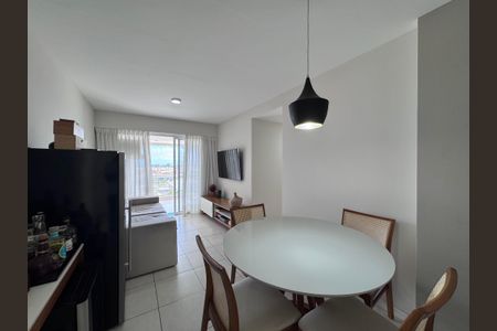 Sala de apartamento para alugar com 2 quartos, 81m² em Barra da Tijuca, Rio de Janeiro