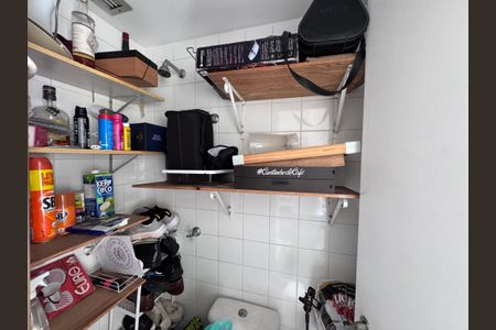 Apartamento à venda com 81m², 2 quartos e 1 vaga Apartamento à venda com 81m², 2 quartos e 1 vagaCozinha e Área de Serviço - Despensa