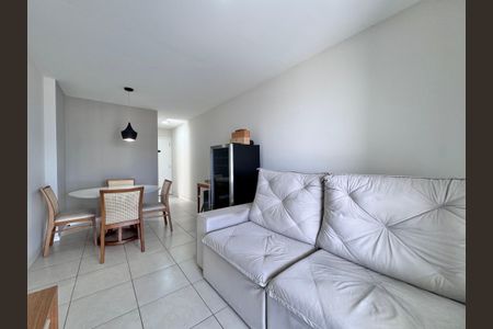 Sala de apartamento para alugar com 2 quartos, 81m² em Barra da Tijuca, Rio de Janeiro