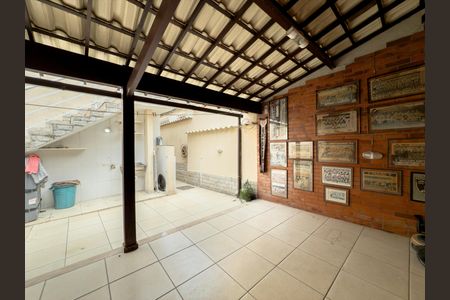 Casa à venda com 150m², 3 quartos e 1 vagaQuintal