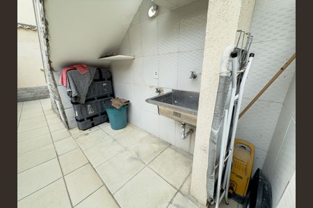 Casa à venda com 150m², 3 quartos e 1 vagaÁrea de Serviço