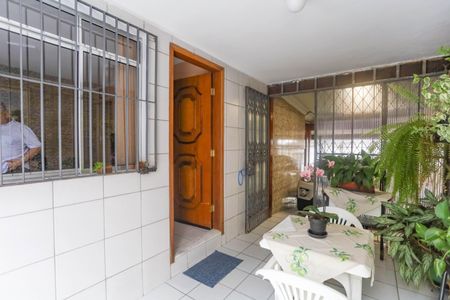 Casa à venda com 126m², 3 quartos e 3 vagasÁrea de entrada 