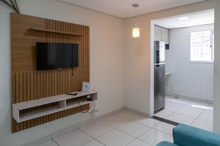 Sala de apartamento para alugar com 2 quartos, 50m² em Jardim Albertina, Guarulhos