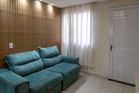 Sala de apartamento para alugar com 2 quartos, 50m² em Jardim Albertina, Guarulhos
