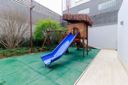Apartamento à venda com 100m², 2 quartos e 2 vagas Apartamento à venda com 100m², 2 quartos e 2 vagasPlayground