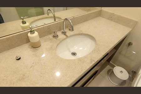 Apartamento à venda com 68m², 2 quartos e 1 vaga