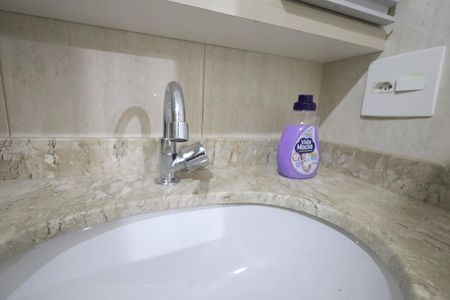 Apartamento à venda com 73m², 3 quartos e 2 vagasBanheiro