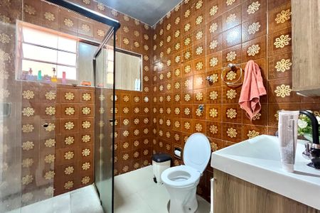 Casa à venda com 286m², 3 quartos e 4 vagasBanheiro Corredor