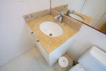 Apartamento à venda com 86m², 2 quartos e 2 vagasBanheiro do quarto 1