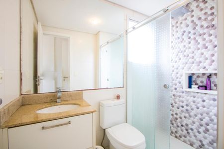 Apartamento à venda com 86m², 2 quartos e 2 vagasBanheiro do quarto 1