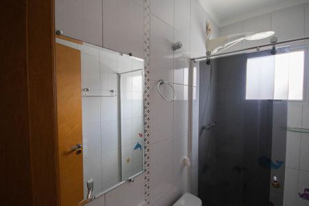Casa à venda com 111m², 3 quartos e 3 vagasBanheiro 3