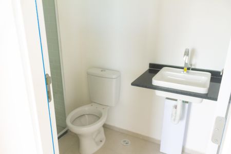 Banheiro de apartamento à venda com 2 quartos, 38m² em Vila Prudente, São Paulo