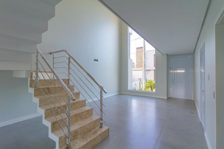 Casa de condomínio à venda com 228m², 3 quartos e 2 vagas Casa de condomínio à venda com 228m², 3 quartos e 2 vagasSala/Cozinha