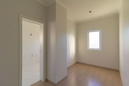 Casa de condomínio à venda com 228m², 3 quartos e 2 vagas Casa de condomínio à venda com 228m², 3 quartos e 2 vagasCloset da suíte 1