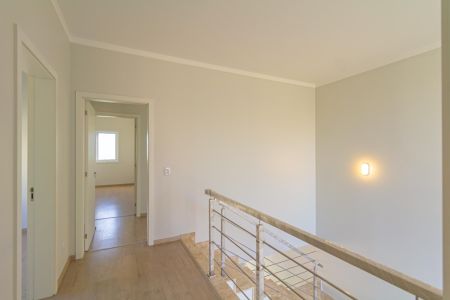 Casa de condomínio à venda com 228m², 3 quartos e 2 vagasEscada/Corredor