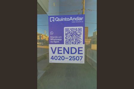 Casa de condomínio à venda com 228m², 3 quartos e 2 vagas Casa de condomínio à venda com 228m², 3 quartos e 2 vagasPlaca