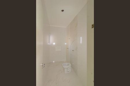 Casa de condomínio à venda com 228m², 3 quartos e 2 vagas Casa de condomínio à venda com 228m², 3 quartos e 2 vagasBanheiro da Suíte 2