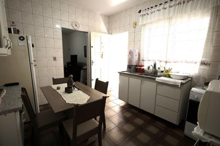 Casa para alugar com 164m², 5 quartos e 2 vagasCozinha