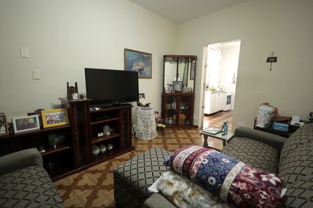 Casa para alugar com 164m², 5 quartos e 2 vagasSala