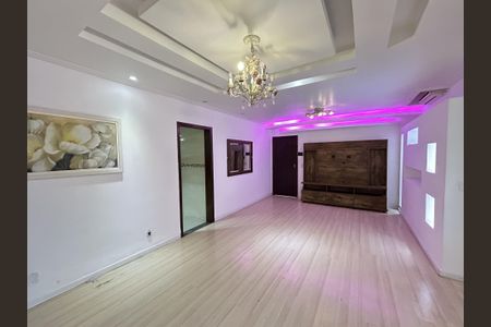 Sala de casa para alugar com 4 quartos, 266m² em Bento Ribeiro, Rio de Janeiro