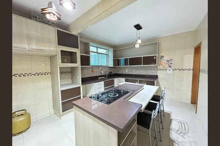 Casa para alugar com 266m², 4 quartos e 4 vagasCozinha