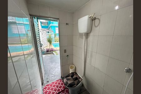 Casa para alugar com 266m², 4 quartos e 4 vagasBanheiro 2