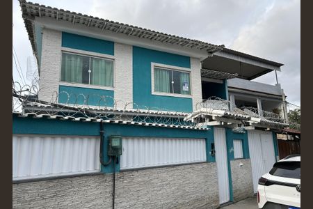 Casa para alugar com 266m², 4 quartos e 4 vagasFachada + Placa