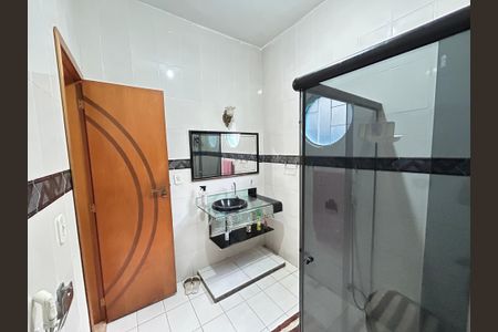 Casa para alugar com 266m², 4 quartos e 4 vagasBanheiro 1