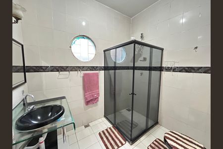 Casa para alugar com 266m², 4 quartos e 4 vagasBanheiro 1