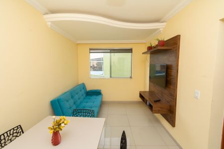 Sala de apartamento à venda com 2 quartos, 49m² em Cabral, Contagem