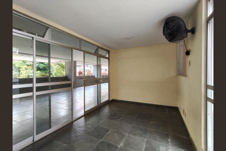 Apartamento à venda com 89m², 2 quartos e 1 vaga Apartamento à venda com 89m², 2 quartos e 1 vagaÁrea comum - Salão de festas