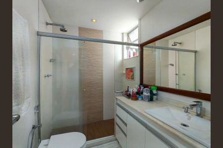 Apartamento à venda com 89m², 2 quartos e 1 vaga Apartamento à venda com 89m², 2 quartos e 1 vagaBanheiro Corredor