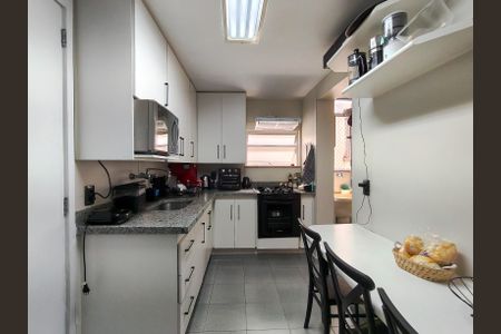 Apartamento à venda com 89m², 2 quartos e 1 vaga Apartamento à venda com 89m², 2 quartos e 1 vagaCozinha