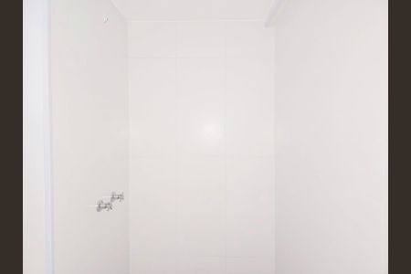 Apartamento à venda com 83m², 2 quartos e 2 vagas Apartamento à venda com 83m², 2 quartos e 2 vagasBanheiro da Suíte