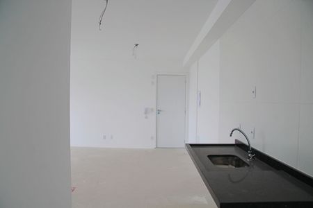 Apartamento à venda com 83m², 2 quartos e 2 vagasSala e cozinha integrada com varanda gourmet