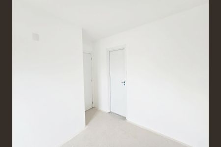Apartamento à venda com 83m², 2 quartos e 2 vagas Apartamento à venda com 83m², 2 quartos e 2 vagasSuíte