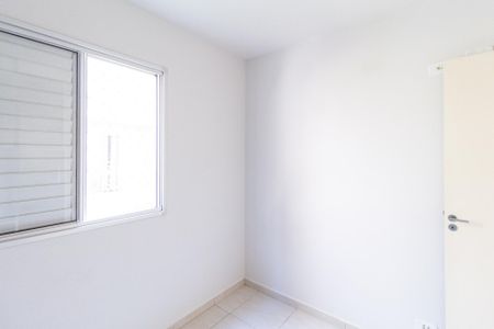 Quarto 1 de apartamento para alugar com 2 quartos, 48m² em Parque Roseira, Carapicuíba