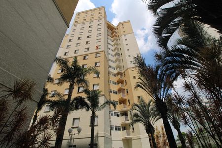 Apartamento à venda com 62m², 3 quartos e 1 vagaFachada