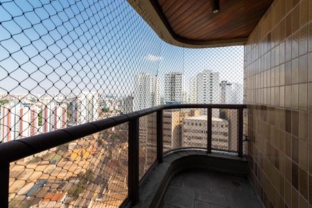 Apartamento à venda com 250m², 4 quartos e 4 vagasVaranda da Suíte 1