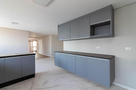 Apartamento à venda com 250m², 4 quartos e 4 vagasCozinha