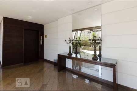 Apartamento à venda com 250m², 4 quartos e 4 vagasHall Social