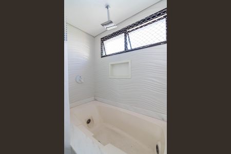 Apartamento à venda com 250m², 4 quartos e 4 vagasBanheiro da Suíte 3