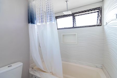 Apartamento à venda com 250m², 4 quartos e 4 vagasBanheiro da Suíte 3